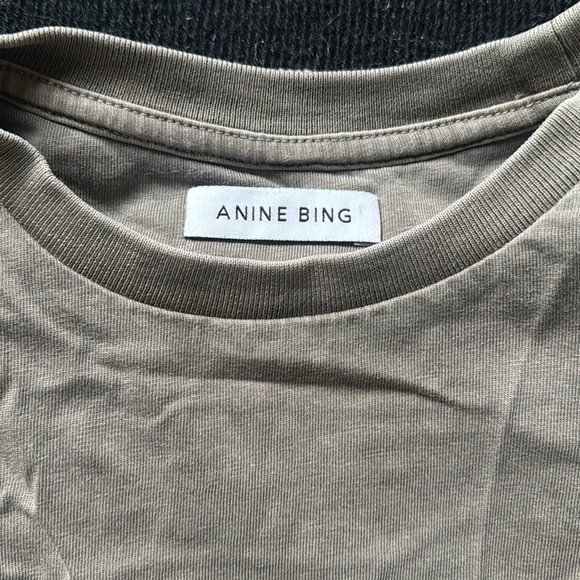 Anine Bing shoulder pad tshirt - Picture 5 of 9